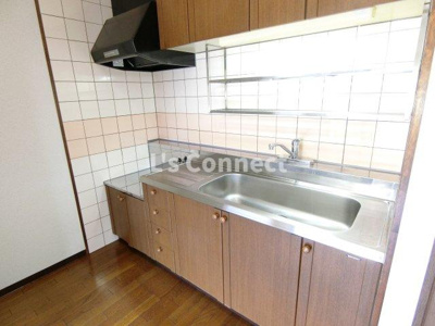 【キッチン】 | グランドール泉中央Ⅱ | ２口ガスコンロ設置可能なキッチン。