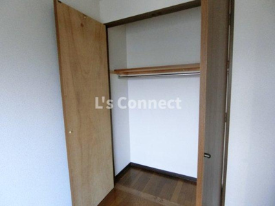 【設備】 | グランドール泉中央Ⅱ | 各洋室に収納付き。