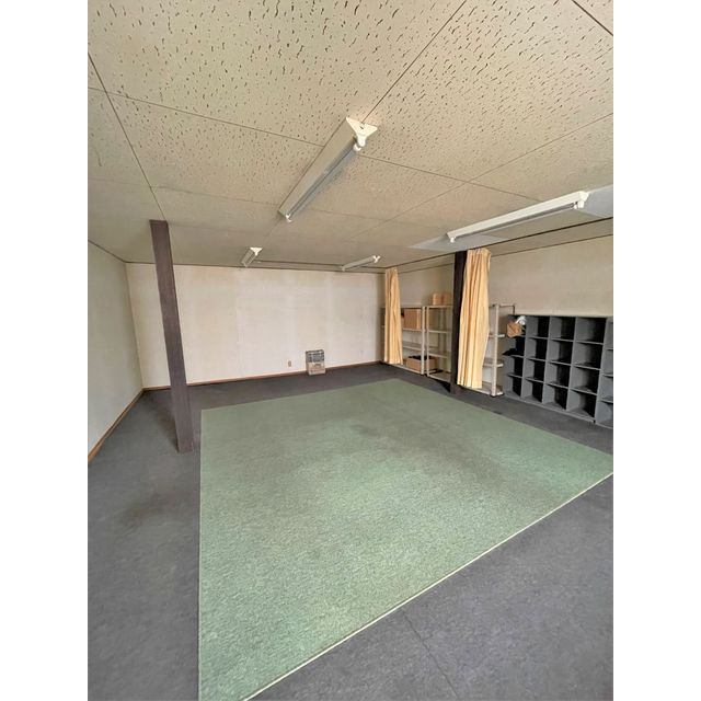 問屋町1-5店舗の内装