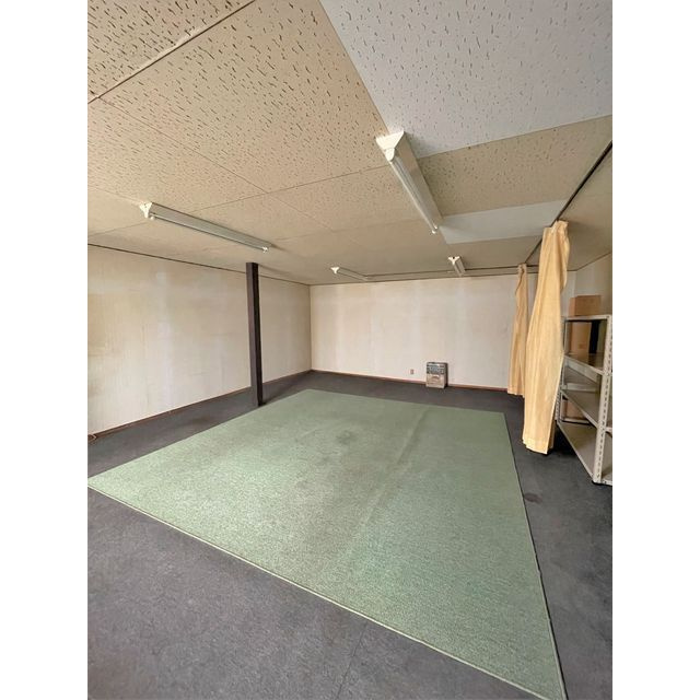 問屋町1-5店舗の内装