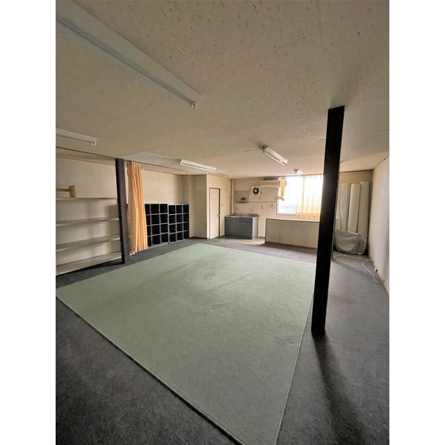 問屋町1-5店舗の内装