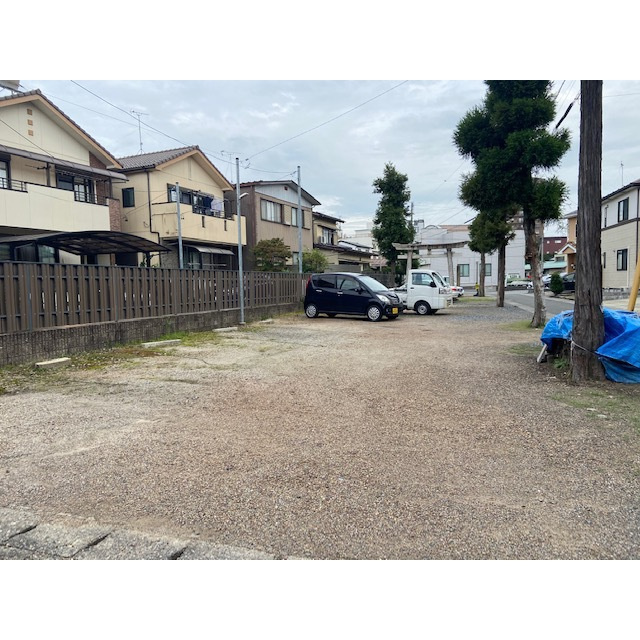岐阜市本荘の駐車場の外観