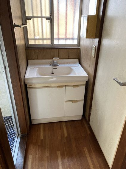 南大泉貸家の独立洗面台