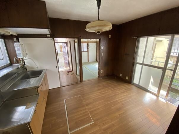 南大泉貸家の居間・リビング