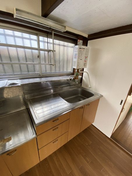 南大泉貸家のキッチン