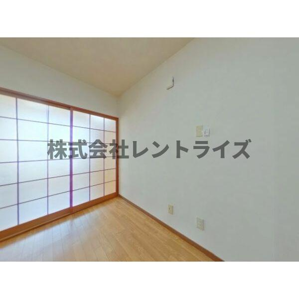 SurplusⅡ　PARK　SIDE　BLUEの居間・リビング