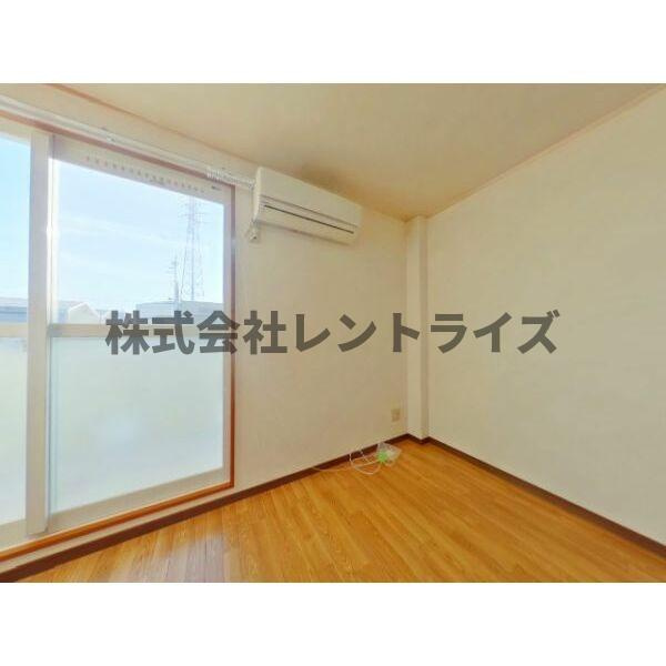 SurplusⅡ　PARK　SIDE　BLUEの居間・リビング