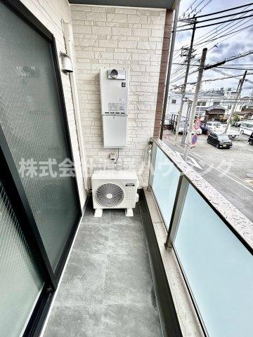 センチュリー江坂のバルコニー