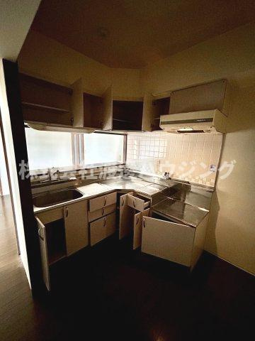 ハルフィー江坂のキッチン