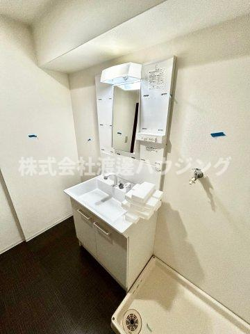 ハルフィー江坂の洗面所