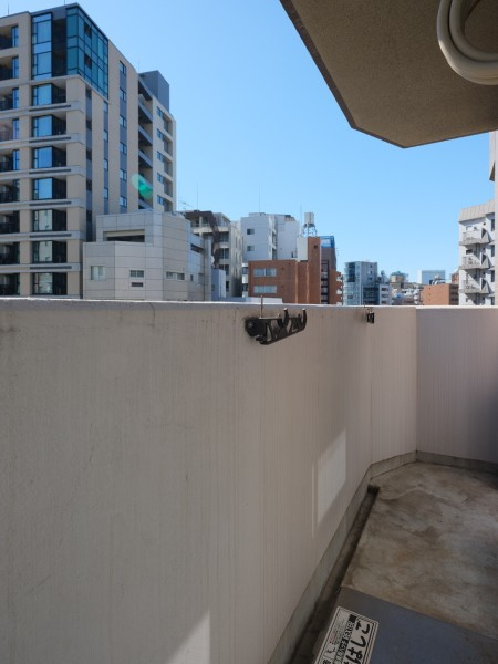 東京八重洲アムフラットのバルコニー