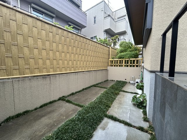 帝塚山1丁目　戸建の駐車場