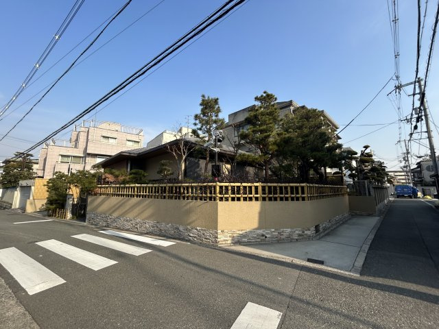 帝塚山1丁目　戸建の前面道路含む現地写真