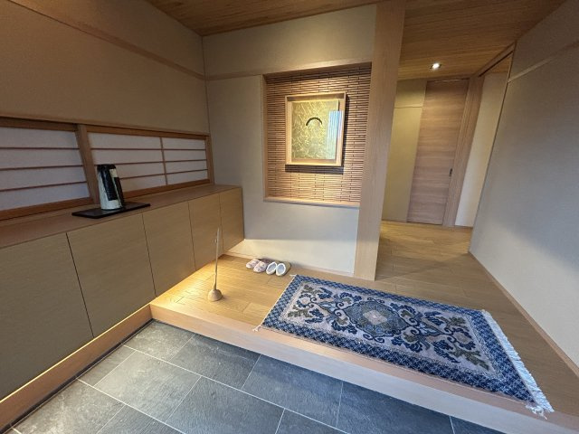 帝塚山1丁目　戸建の玄関