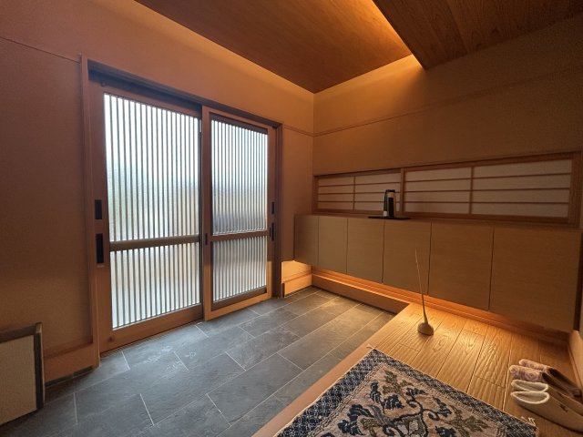 帝塚山1丁目　戸建の玄関