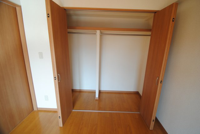 久留米市御井旗崎３丁目の賃貸マンションの収納