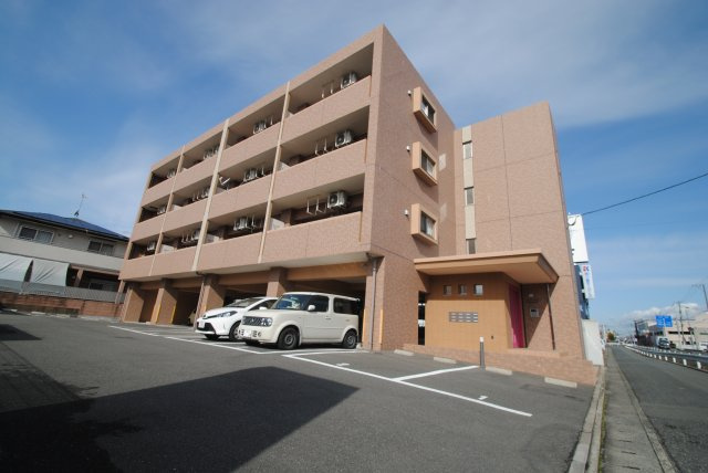 久留米市御井旗崎３丁目の賃貸マンション