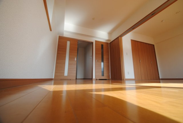 久留米市御井旗崎３丁目の賃貸マンションの居間・リビング