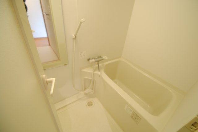 久留米市御井旗崎３丁目の賃貸マンションの浴室