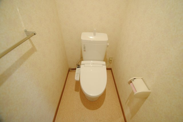 久留米市御井旗崎３丁目の賃貸マンションのトイレ