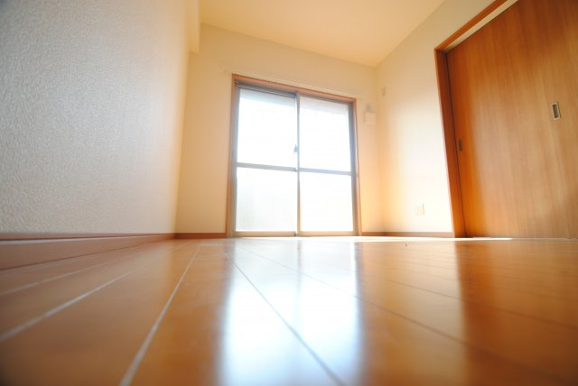 久留米市御井旗崎３丁目の賃貸マンションの洋室