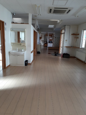 【居間・リビング】 | 大館市　デイサービスセンター・店舗 | 使いやすい居間です