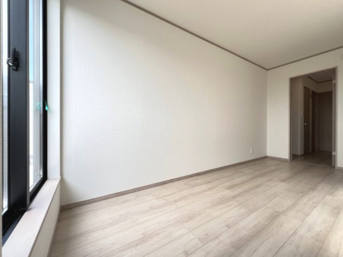 高浜市湯山町３期　２号棟の洋室|南側6.1帖洋室