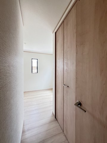 高浜市湯山町３期　２号棟の洋室|北側洋室クローゼット