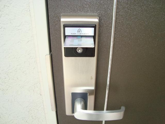 ファームハウス・ヒーローの玄関|カードキー