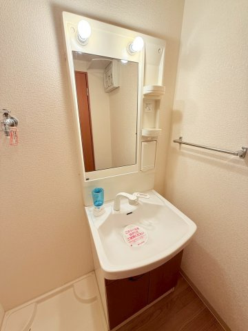 ファームハウス・ヒーローの洗面所|洗髪洗面化粧台