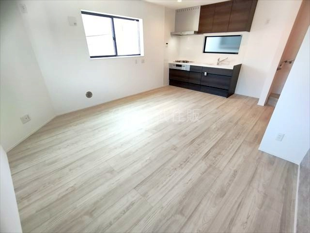 【居間・リビング】 | 狭山市富士見9期 | 2階　日当たりの良いリビングダイニングです