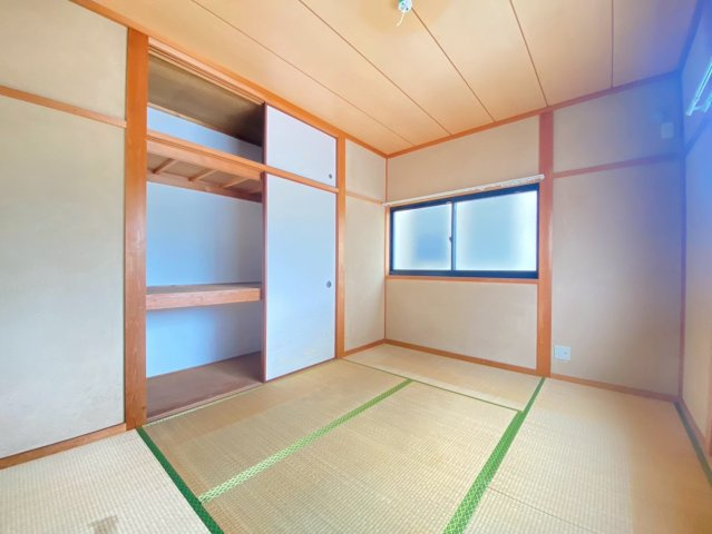 ハイツ茨木の和室