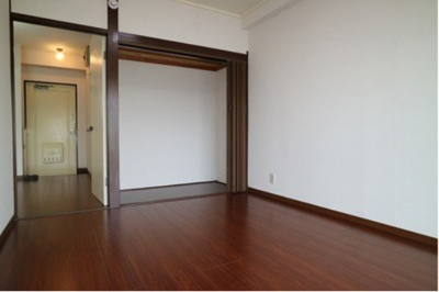 【居間・リビング】 | ロウタスビル | 現況を優先とします。