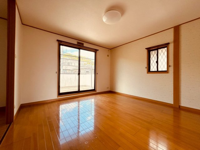 岩屋戸建の寝室