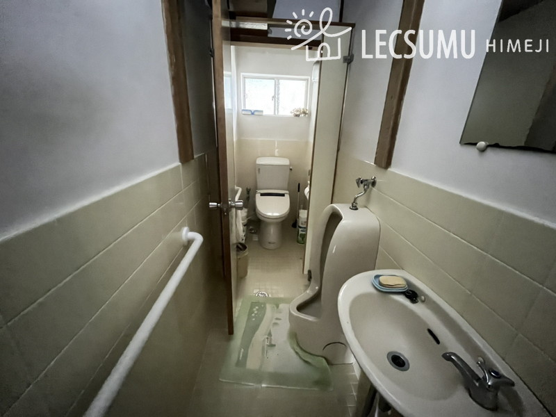 姫路市香寺町相坂/中古戸建のトイレ