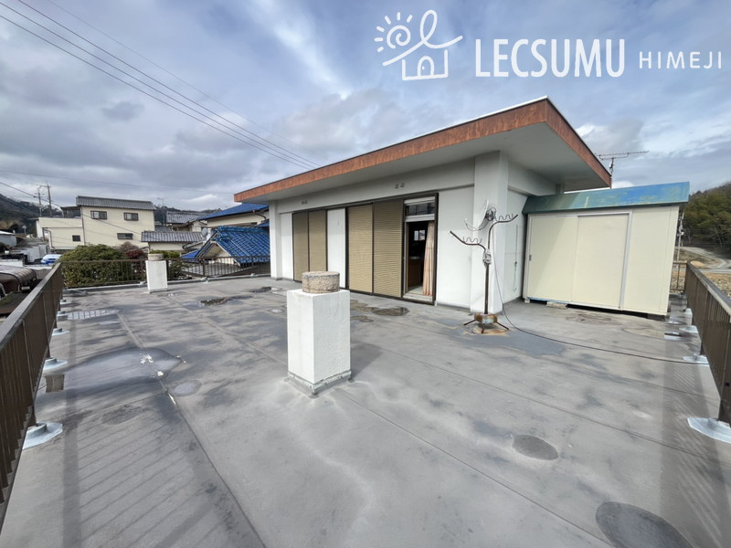 姫路市香寺町相坂/中古戸建のバルコニー