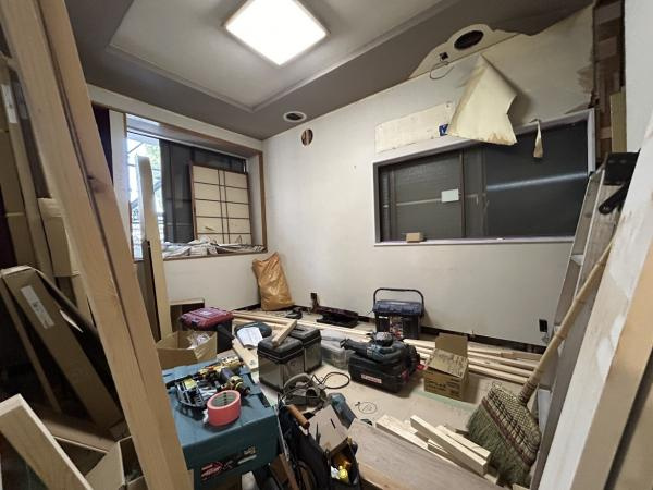 港区正徳町　中古戸建の居間・リビング