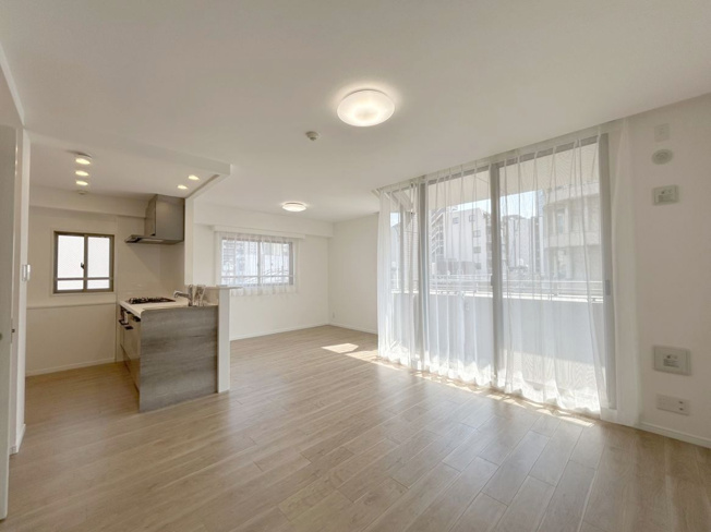 【居間・リビング】