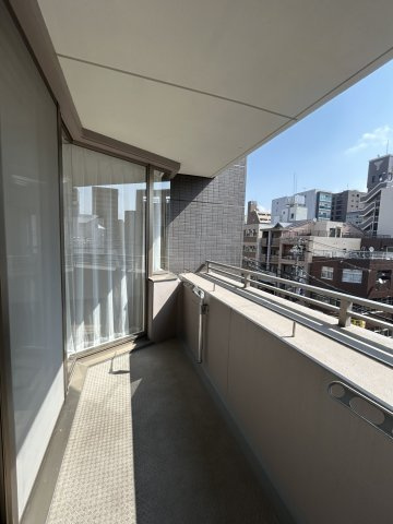 【バルコニー】