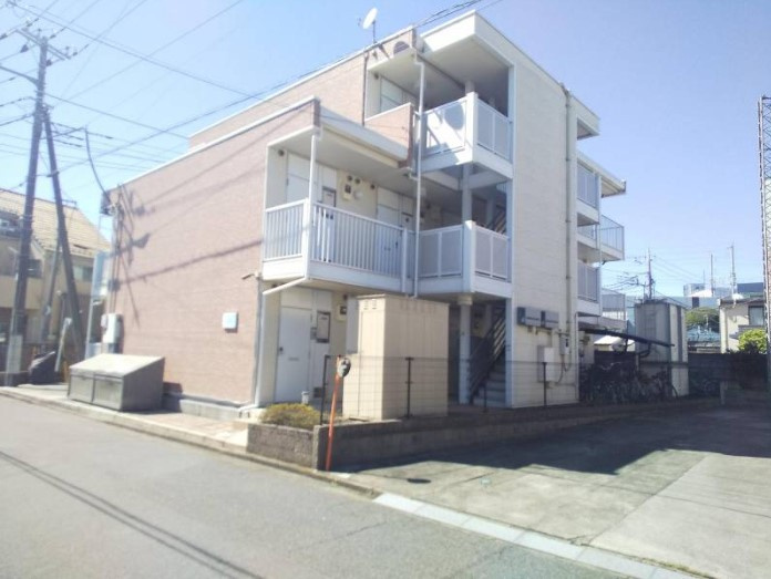 レオパレスブロッサムの外観