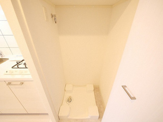 【設備】 | エスリード大阪プライムゲート | 洗濯機置き場です