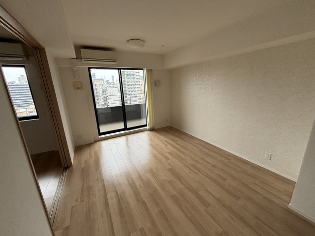 ロジュマンタワー梅田の居間・リビング