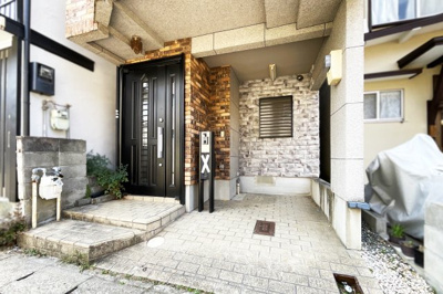 【駐車場】 | 伏見区醍醐上ノ山町　中古戸建 | 〈こちらの物件〉に興味がある方はお気軽にお問い合わせ下さい！月々のお支払い希望額からお客様が購入可能な物件の価格をシミュレーション致します(*´▽｀*)
