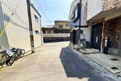 【前面道路含む現地写真】 | 伏見区醍醐上ノ山町　中古戸建 | 《ローンの事やお家探しのご相談は（株）ゆいホームにお任せ下さい。ちょっとした疑問にも解りやすくお応えします。》お気軽にどうぞ(^^)/