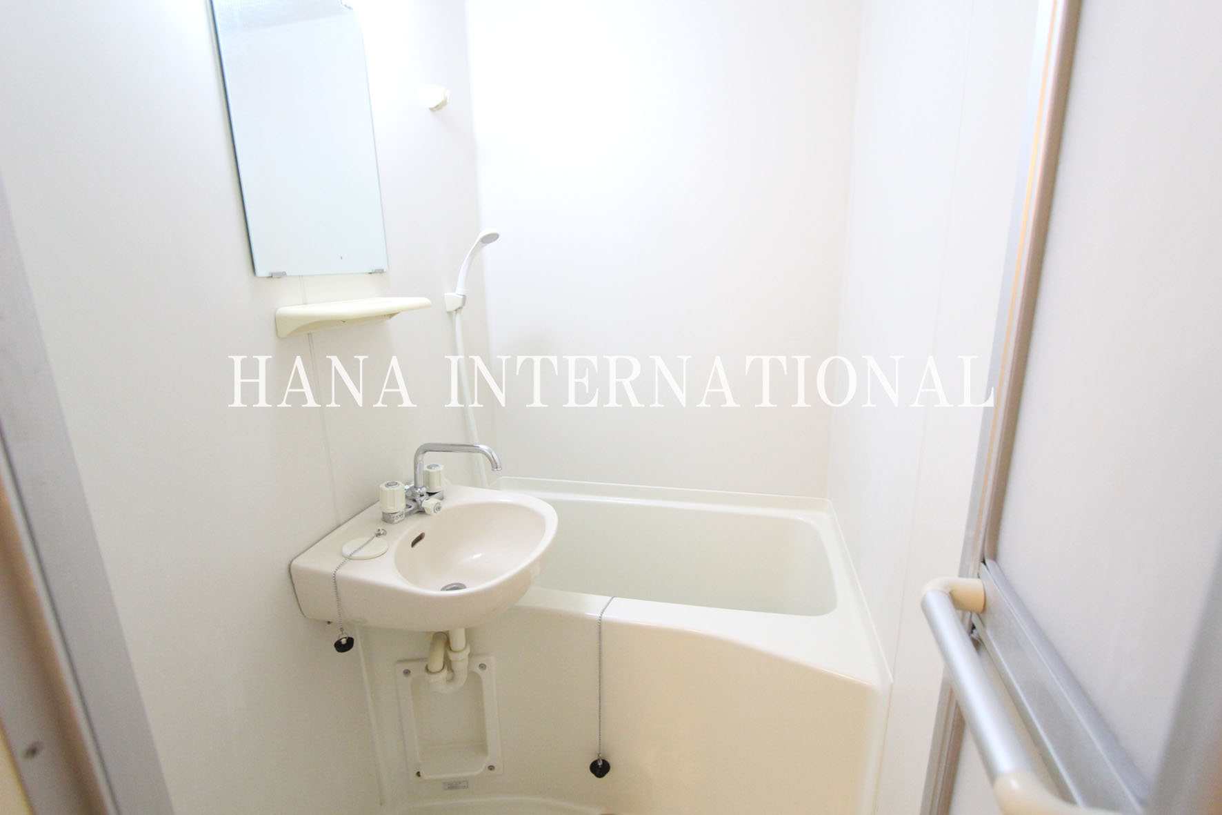 レオパレスパークサイド青葉の浴室