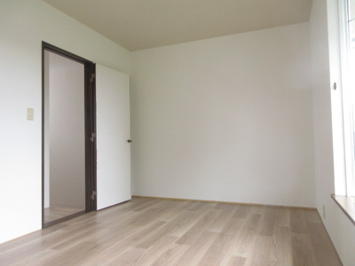 【洋室】 | メゾンパレ神功2番館