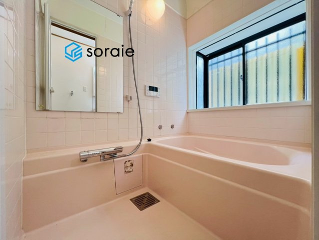 川越市的場２丁目　中古戸建ての浴室