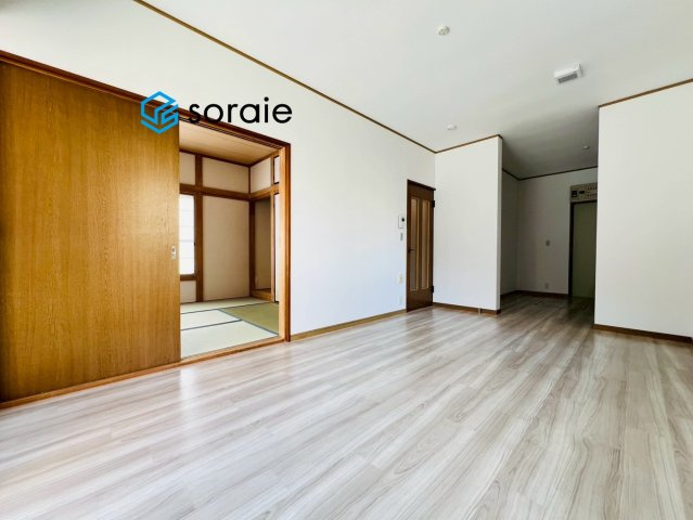 川越市的場２丁目　中古戸建ての居間・リビング