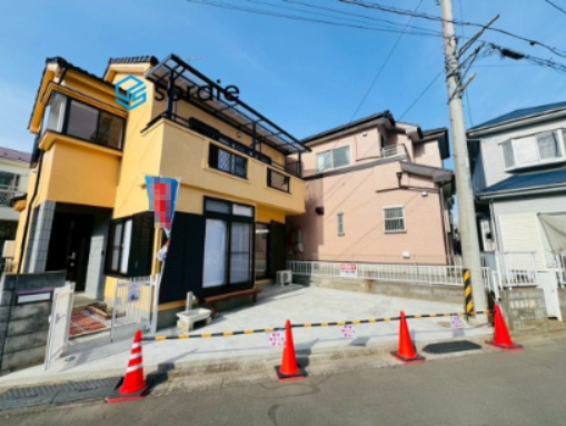 川越市的場２丁目　中古戸建ての駐車場