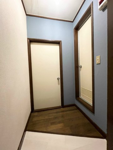 明るい玄関です